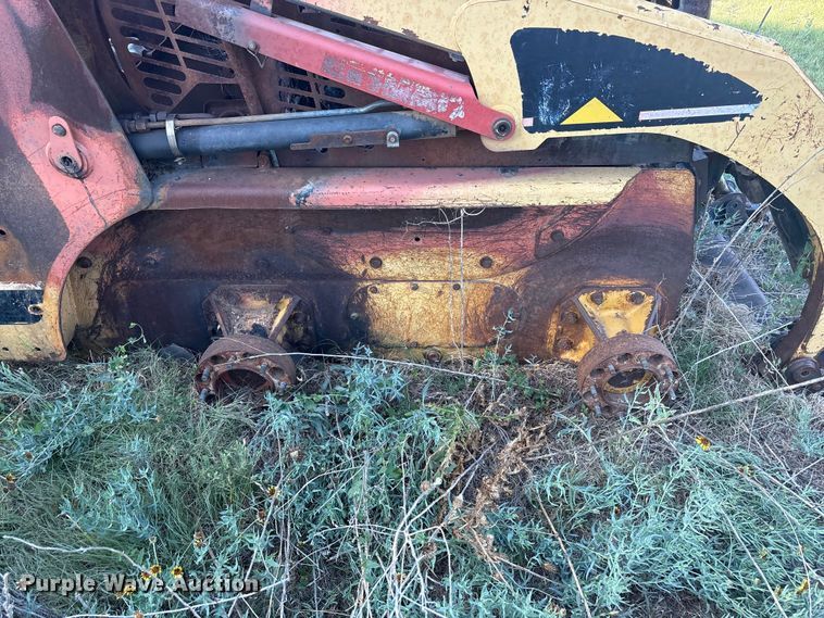 image for item JM9488 Caterpillar 216 skid steer loader