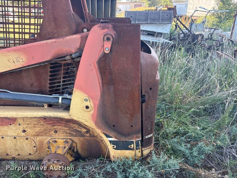 image for item JM9488 Caterpillar 216 skid steer loader