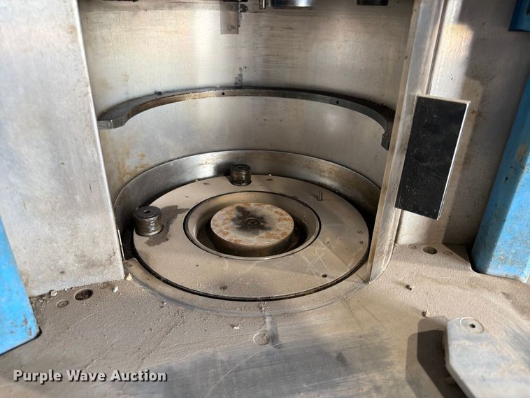 image for item MQ9048 Troxler 4141 gyratory compactor