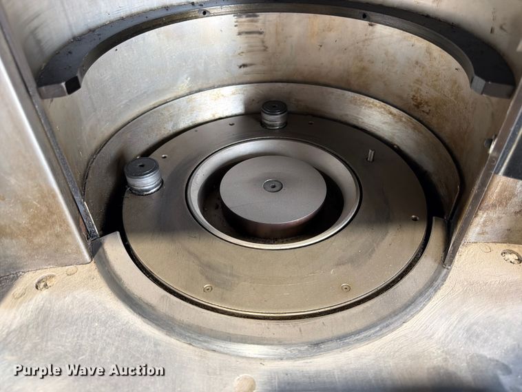 image for item MQ9050 2002 Troxler 4141 gyratory compactor