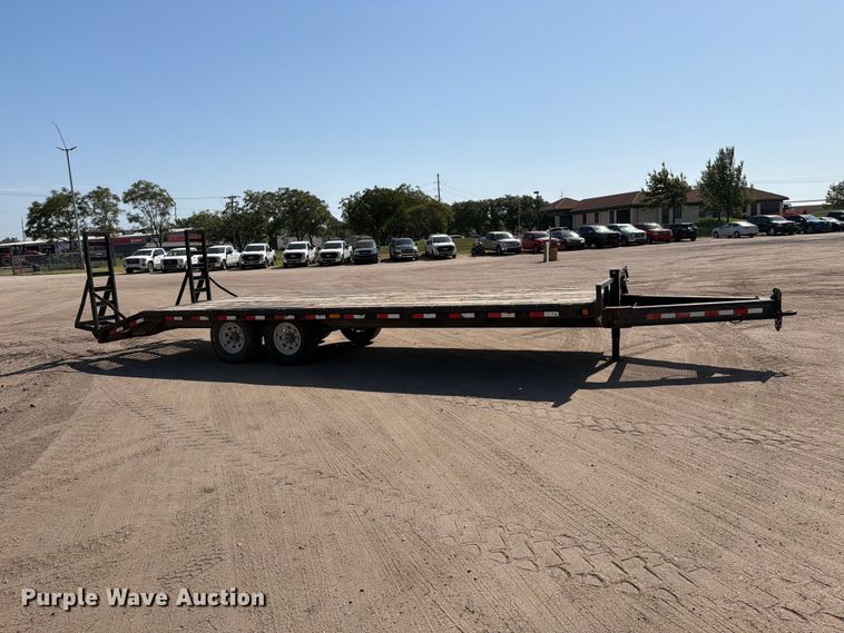 image for item MZ9747 2007 PJ Trailers equipment trailer