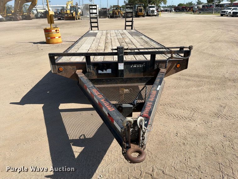 image for item MZ9747 2007 PJ Trailers equipment trailer