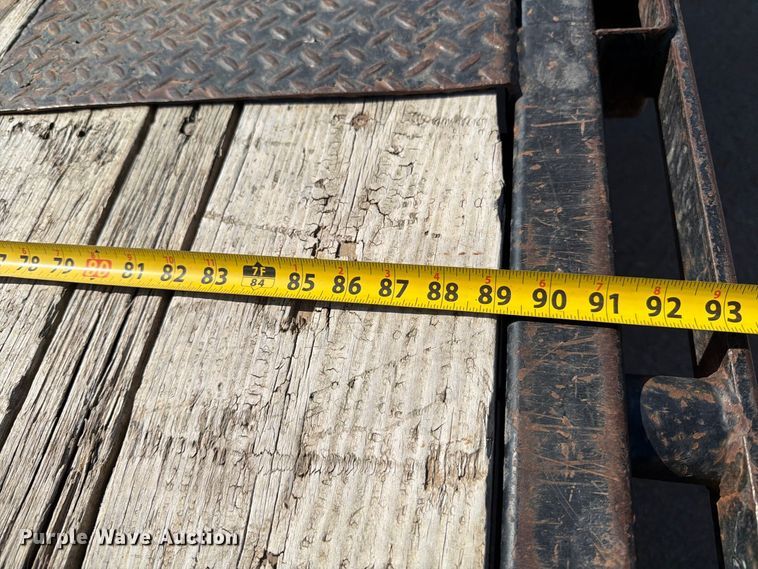 image for item MZ9747 2007 PJ Trailers equipment trailer