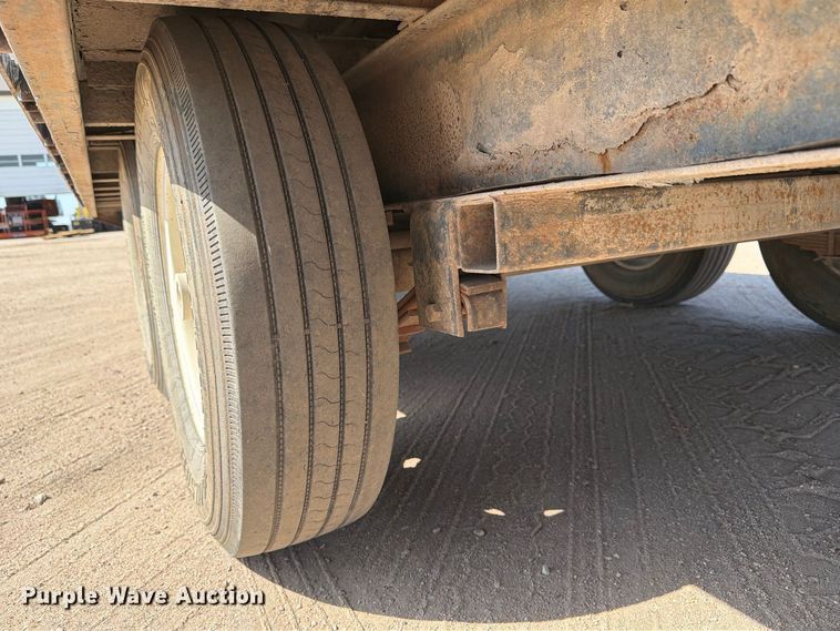 image for item MZ9747 2007 PJ Trailers equipment trailer