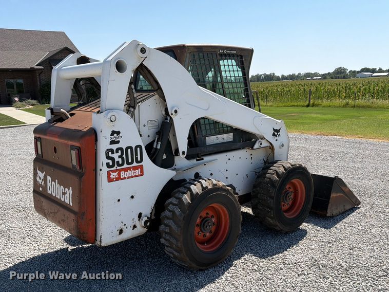 image for item MZ9764 2007 Bobcat S300 skid steer loader