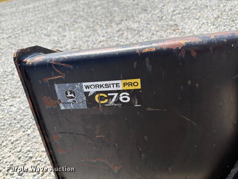 image for item MZ9764 2007 Bobcat S300 skid steer loader