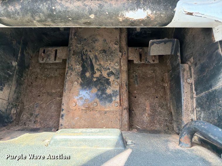image for item MZ9764 2007 Bobcat S300 skid steer loader