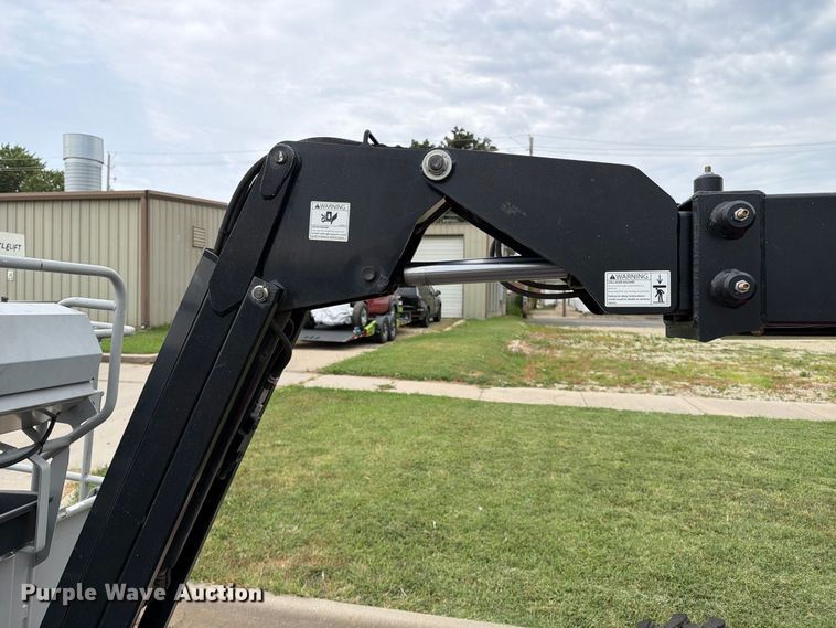 image for item MZ9769 2018 Manitou Man Go 33 boom lift
