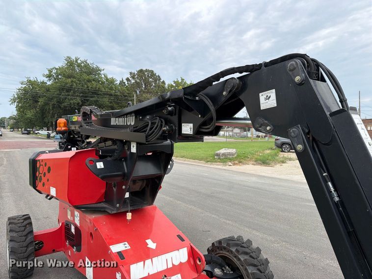 image for item MZ9769 2018 Manitou Man Go 33 boom lift