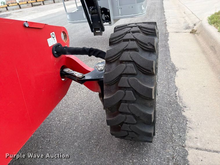 image for item MZ9769 2018 Manitou Man Go 33 boom lift