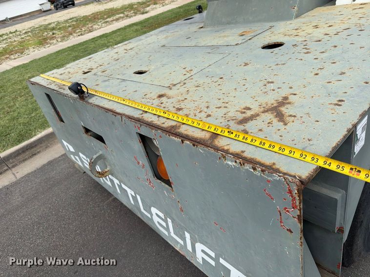 image for item MZ9770 Shuttlelift 5540 crane