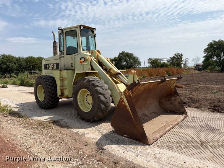 image for item MZ9797 1982 Ford A-66 wheel loader