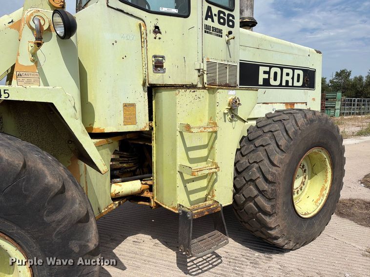 image for item MZ9797 1982 Ford A-66 wheel loader