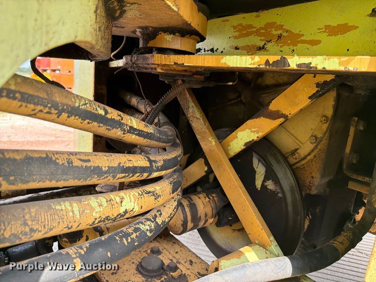 image for item MZ9797 1982 Ford A-66 wheel loader