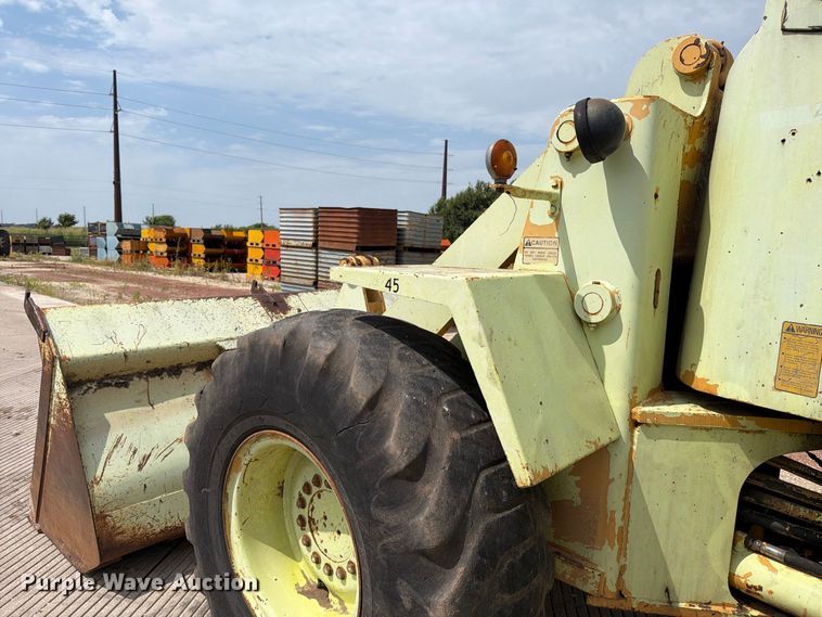 image for item MZ9797 1982 Ford A-66 wheel loader