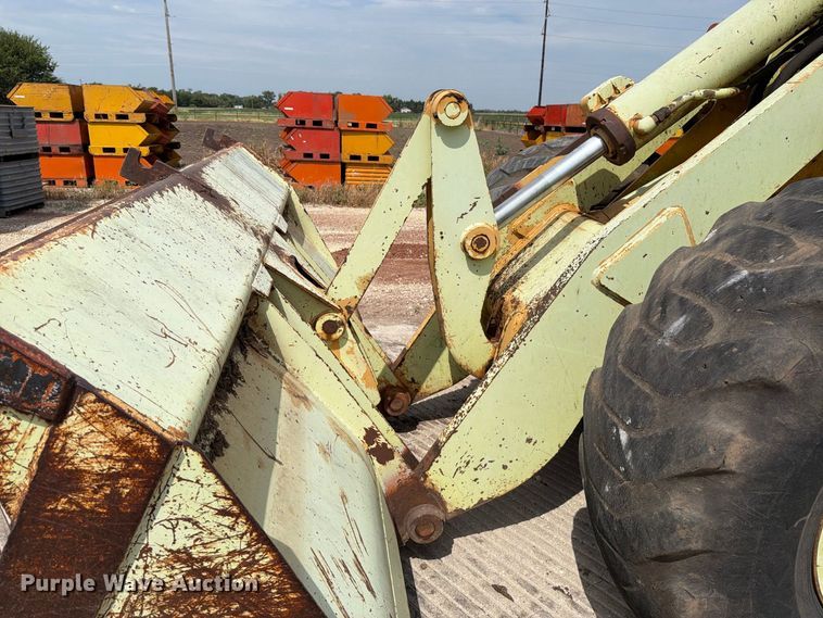 image for item MZ9797 1982 Ford A-66 wheel loader