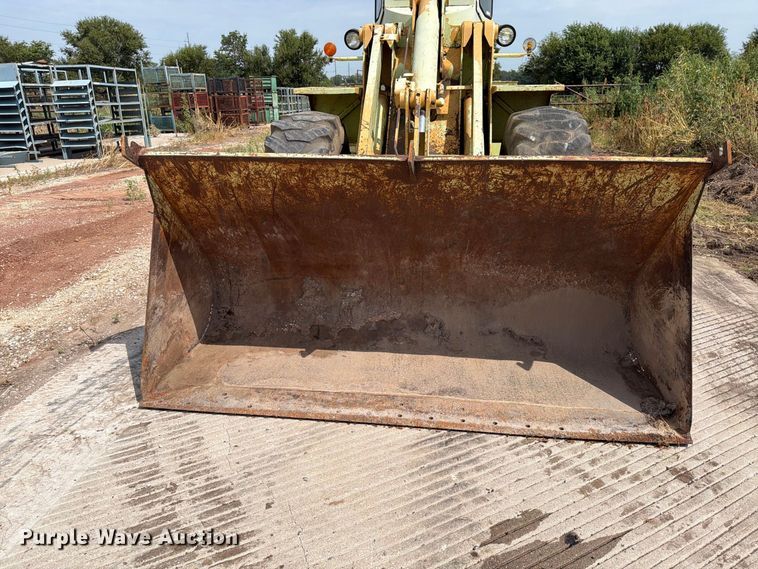 image for item MZ9797 1982 Ford A-66 wheel loader