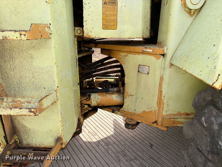 image for item MZ9797 1982 Ford A-66 wheel loader
