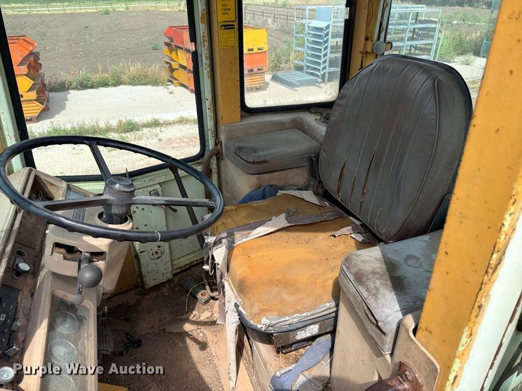 image for item MZ9797 1982 Ford A-66 wheel loader