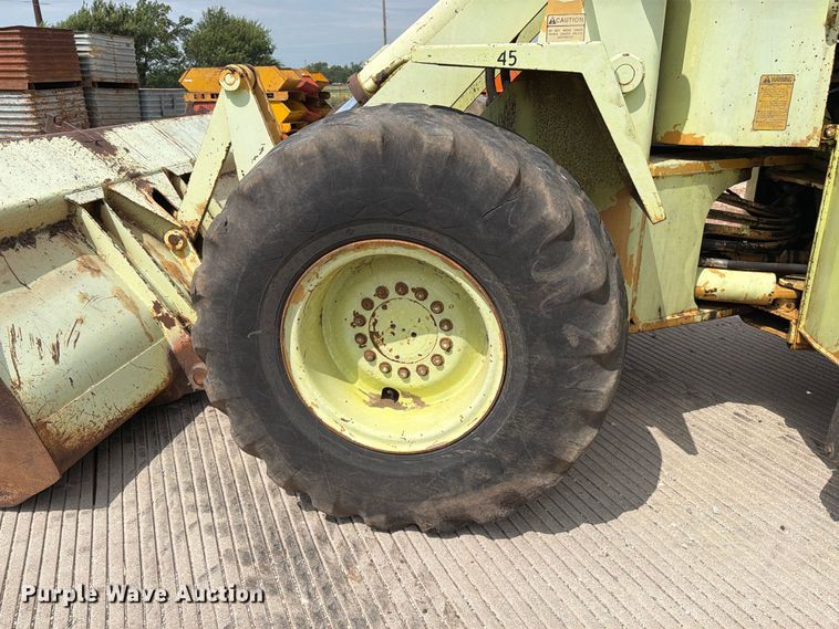 image for item MZ9797 1982 Ford A-66 wheel loader