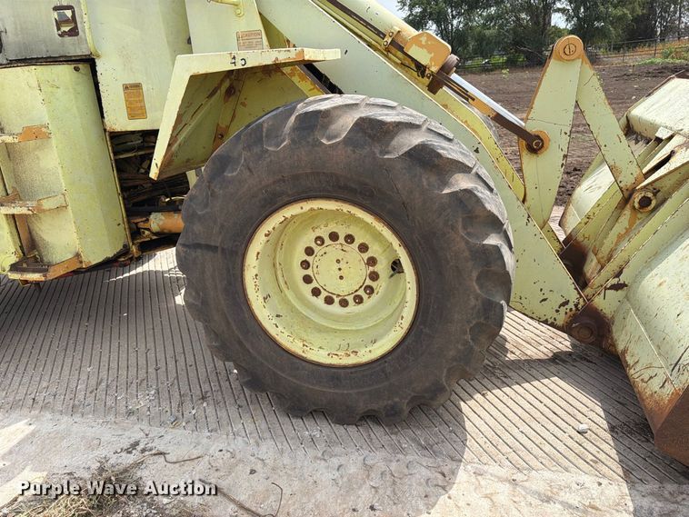 image for item MZ9797 1982 Ford A-66 wheel loader