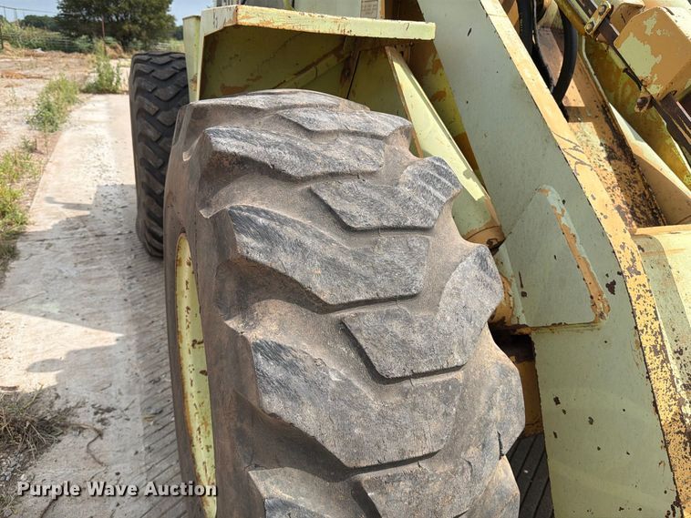 image for item MZ9797 1982 Ford A-66 wheel loader