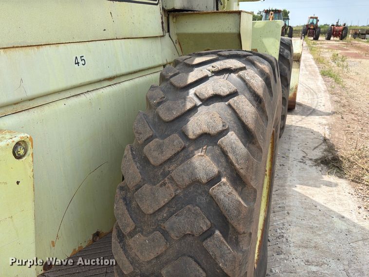 image for item MZ9797 1982 Ford A-66 wheel loader