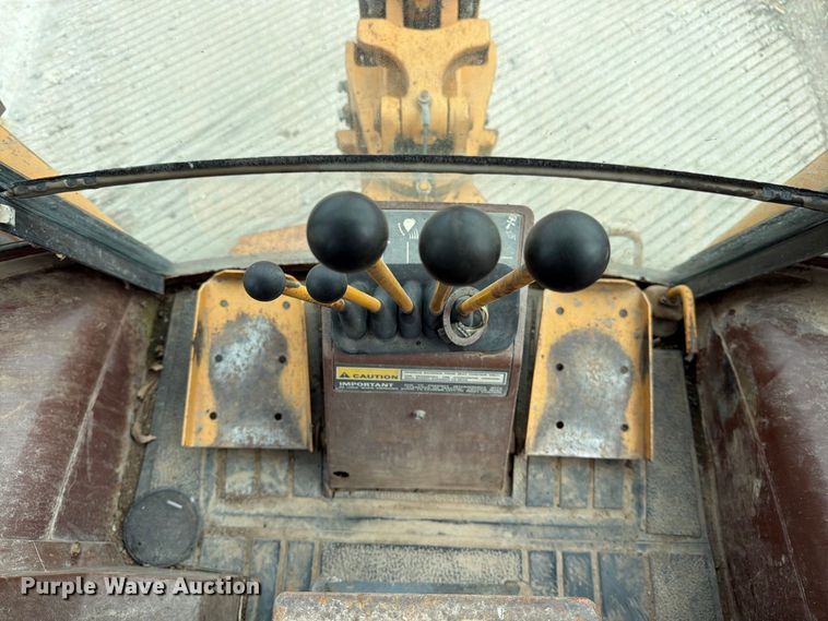 image for item MZ9798 1994 Case 580 Super K backhoe