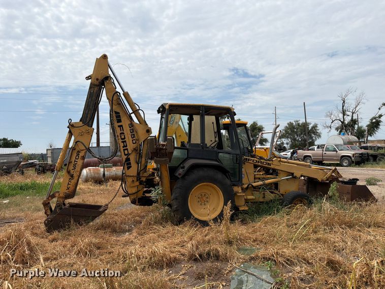 image for item MZ9806 Ford 555D backhoe