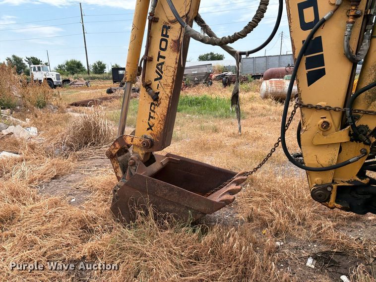 image for item MZ9806 Ford 555D backhoe