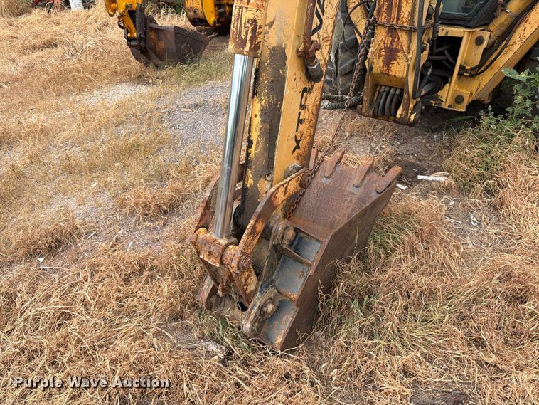 image for item MZ9806 Ford 555D backhoe