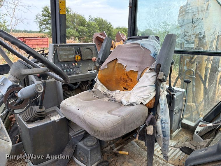 image for item MZ9806 Ford 555D backhoe