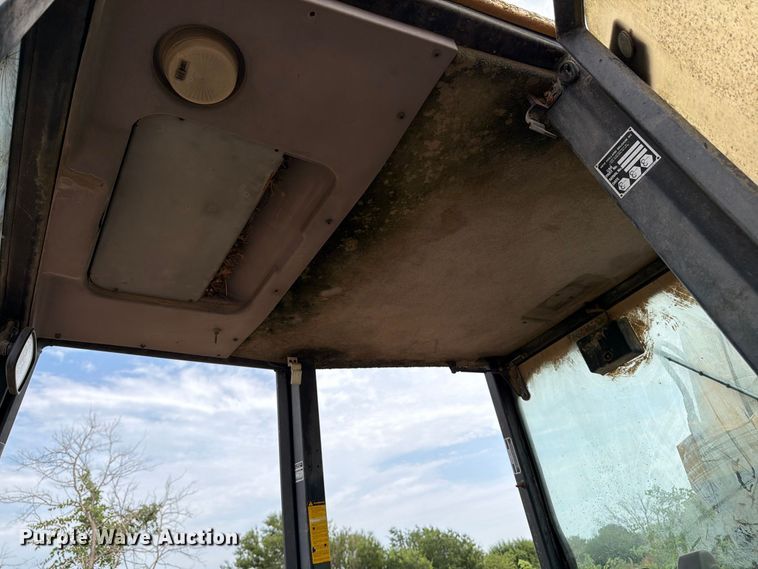 image for item MZ9806 Ford 555D backhoe