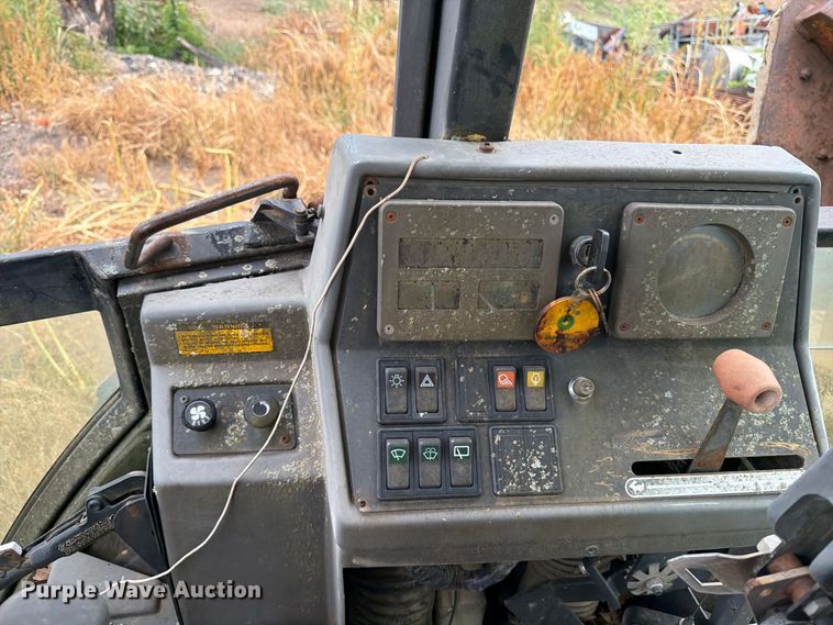 image for item MZ9806 Ford 555D backhoe