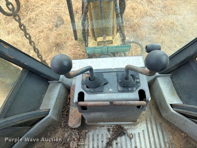 image for item MZ9806 Ford 555D backhoe