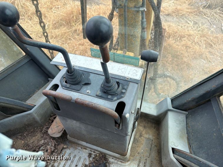 image for item MZ9806 Ford 555D backhoe