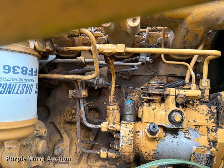 image for item MZ9806 Ford 555D backhoe