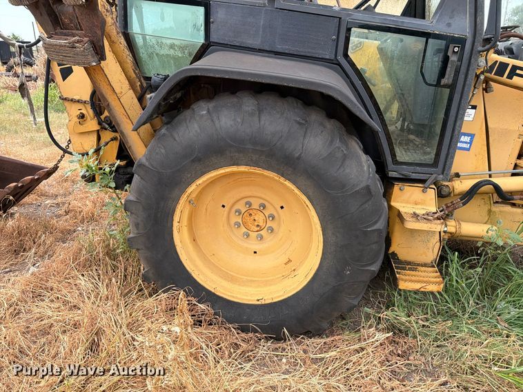 image for item MZ9806 Ford 555D backhoe