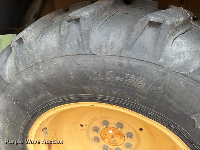 image for item MZ9806 Ford 555D backhoe