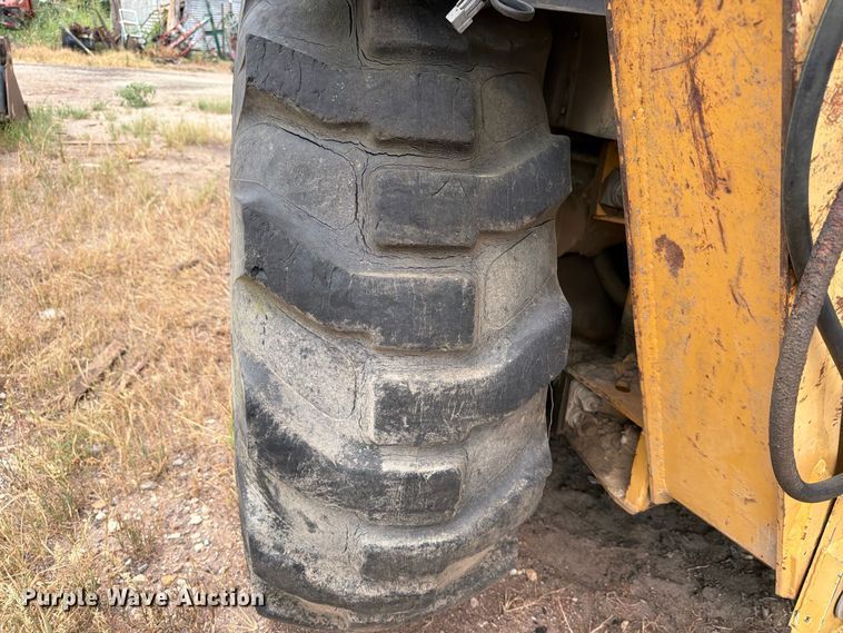 image for item MZ9806 Ford 555D backhoe