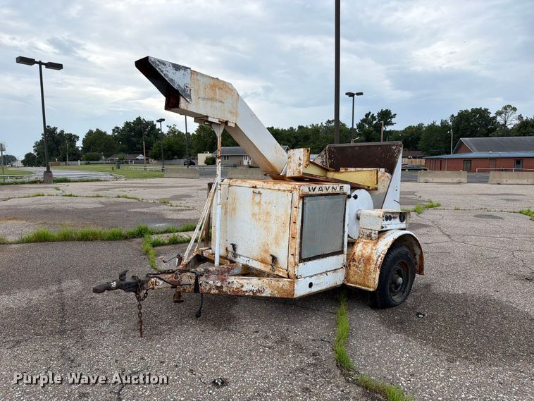 Wayne 16T318 wood chipper