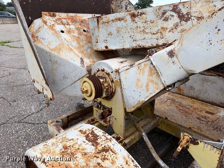 image for item MZ9807 Wayne 16T318 wood chipper