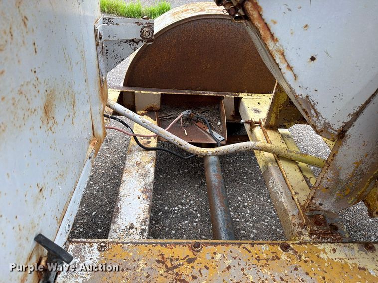 image for item MZ9807 Wayne 16T318 wood chipper