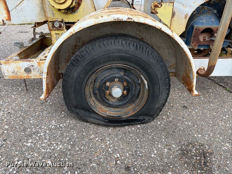 image for item MZ9807 Wayne 16T318 wood chipper