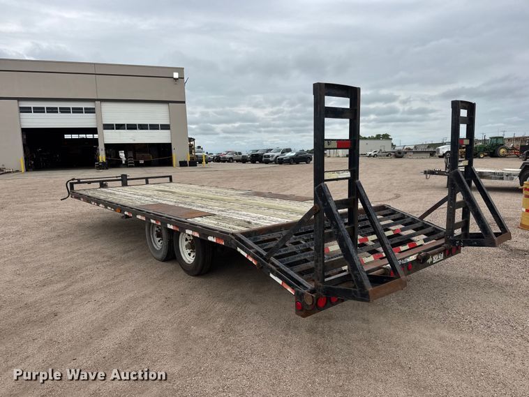 image for item NJ9132 1997 Superior 2PT6M-DD equipment trailer