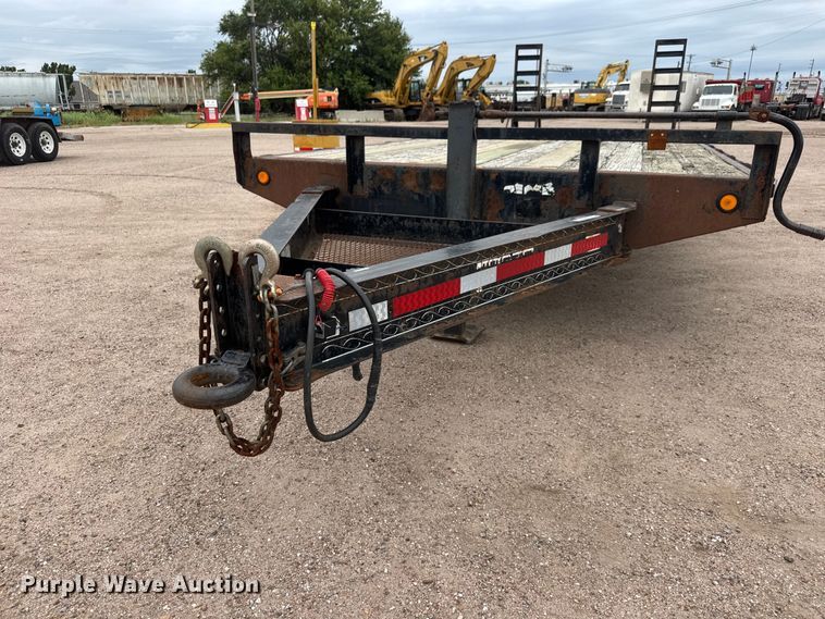 image for item NJ9132 1997 Superior 2PT6M-DD equipment trailer