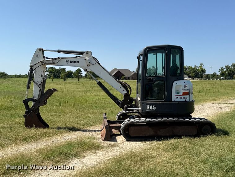 image for item NK9249 2011 Bobcat E45 mini excavator