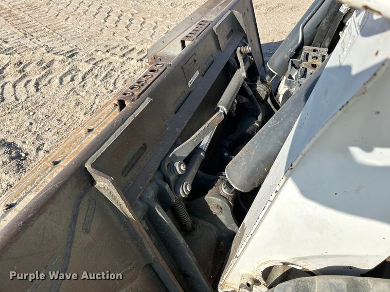image for item NM9864 2016 Bobcat T750 tracked skid steer loader