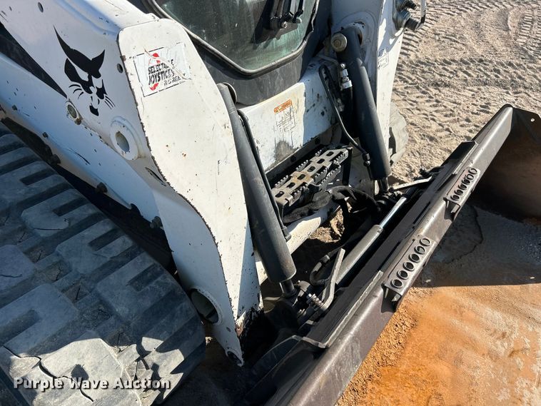 image for item NM9864 2016 Bobcat T750 tracked skid steer loader