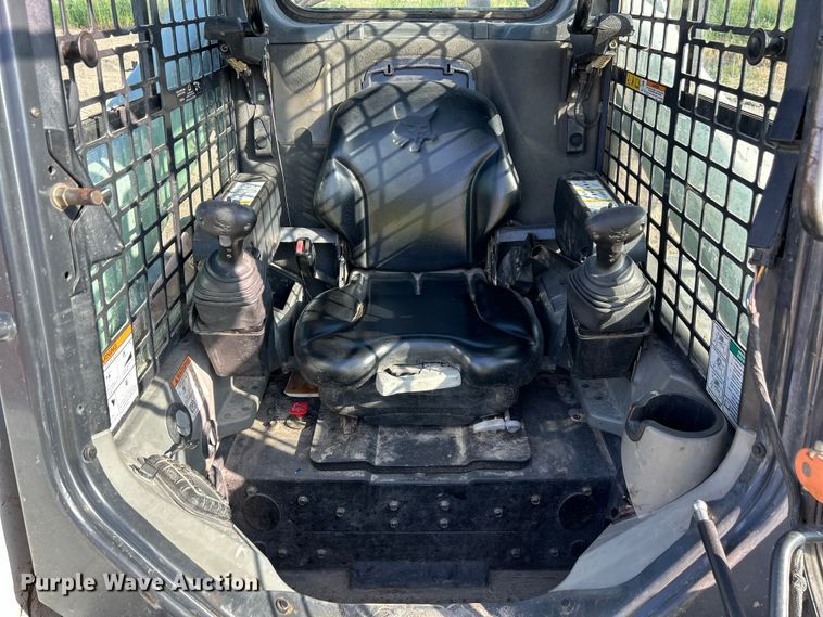 image for item NM9864 2016 Bobcat T750 tracked skid steer loader
